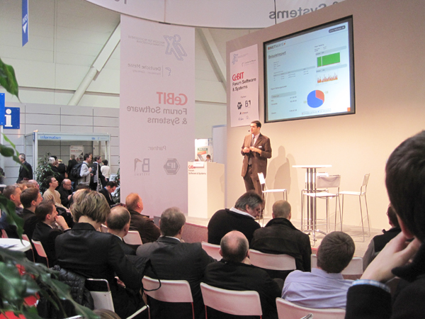 Tag3 Bernd 3 CeBIT Live 2010: Standing Ovations für Bernd im iX Forum 
